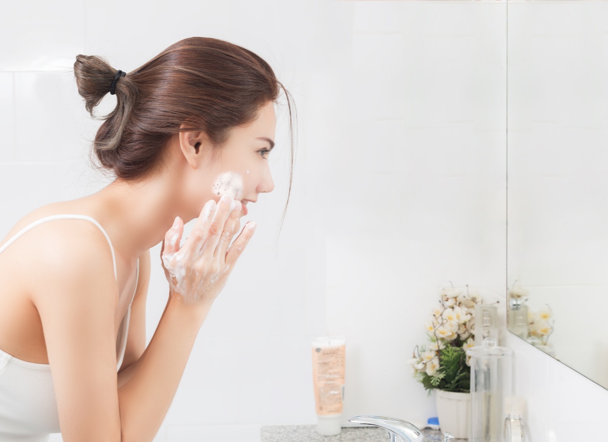 ニキビ予防に洗顔は効果ある？ニキビケアにおすすめのスキンケア方法を紹介-6