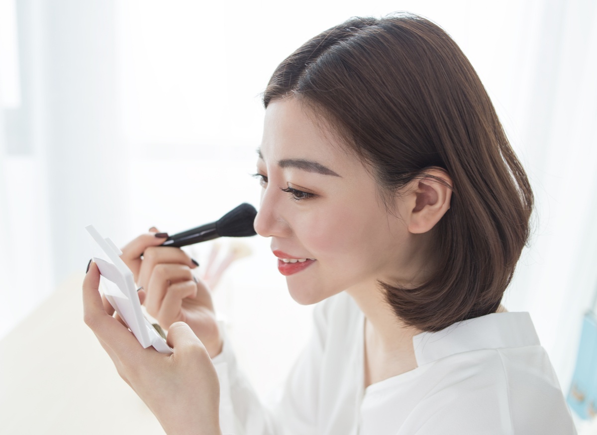 【整形いらず】鼻筋がない！とお悩みならメイク&マッサージで解決-3